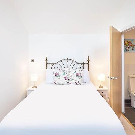 Host & Stay - Penthouse Pad 斯卡伯勒 外观 照片